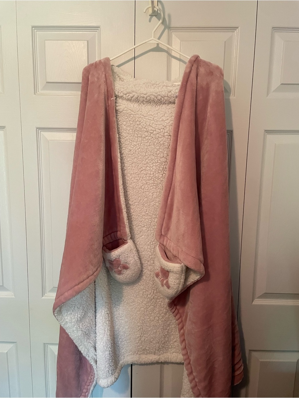 Cozy Plush Sherpa Hoodie Blanket - Pink